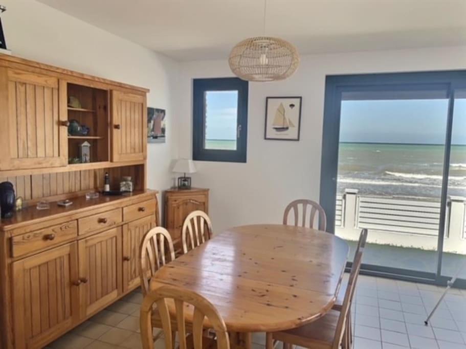 Villa De La Plage, Front De Mer, Juno Beach Bernieres-sur-Mer Luaran gambar